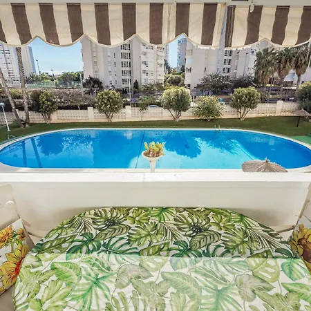 New Charming By The With Swimming Pool, Parking & Tennis Court *