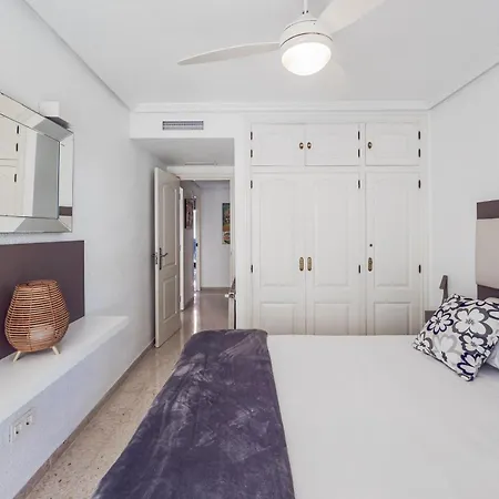 New Charming By The With Swimming Pool, Parking & Tennis Court Apartment