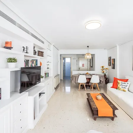 New Charming By The With Swimming Pool, Parking & Tennis Court Apartment *