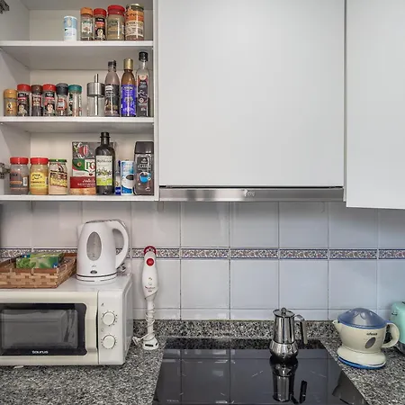 Apartment New Charming By The With Swimming Pool, Parking & Tennis Court